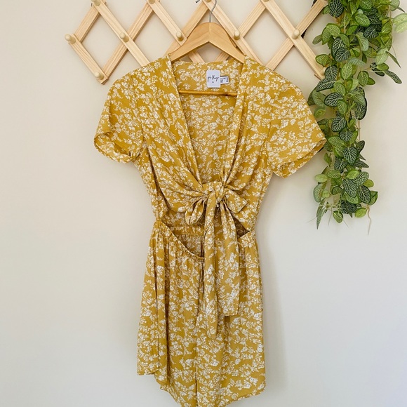 Princess Polly Pants - Princess Polly Playsuit Size 8